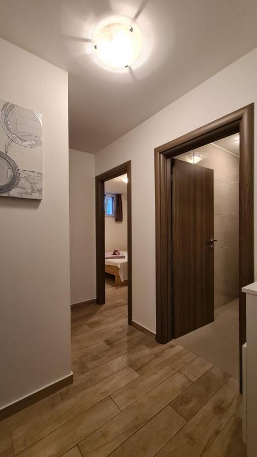 Apartments Pavlinovic Kastela Exterior photo