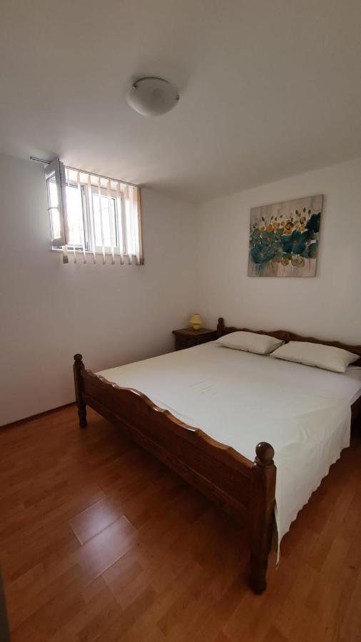 Apartments Pavlinovic Kastela Exterior photo